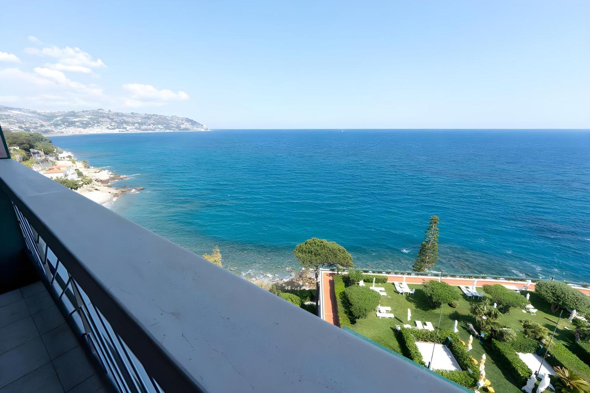 Grand Hotel Del Mare Resort & Spa Bordighera Eksteriør bilde
